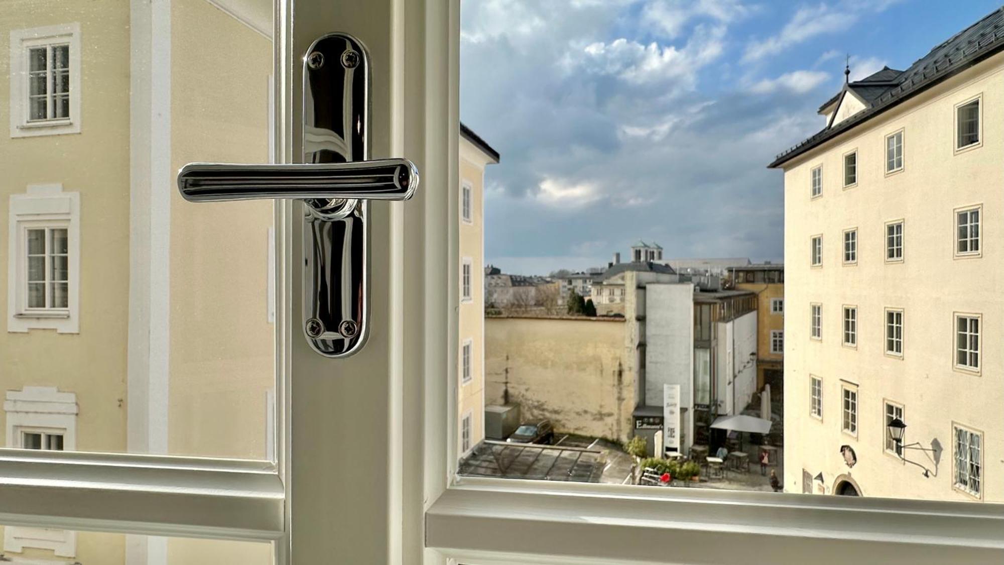 Hotel Krone 1512 Salzburg Exterior photo